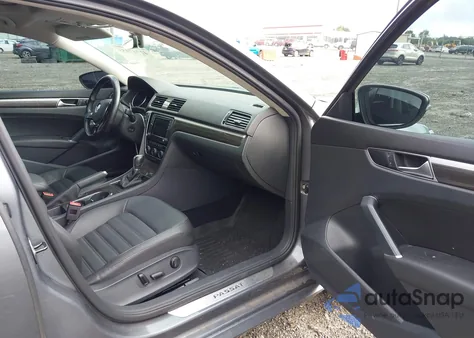 2018 Volkswagen Passat 2.0T Sel Premium из США, поврежденный, VIN 1VWCA7A32JC002003